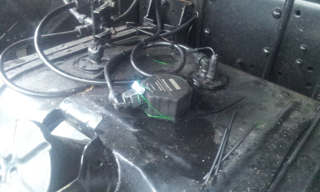 Eurosens Dominator installed on a truck fuel tank